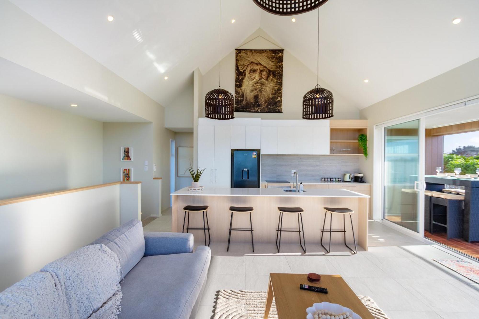 Luxury Beachside Living Elegant 3-Bedroom Haven Крайстчърч Екстериор снимка